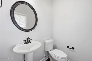 102 E Lake Drive, Goldsboro, NC 27534 – photo 22: 34-web-or-mls-IMG_0985