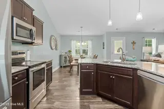 207 Morse Drive, Hubert, NC 28539 — 3-bedroom home, Hubert, NC, photo 8 of 47: 207MorseDr-8-29-25-023
