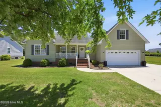 1129 Coral Reef Drive, New Bern, NC 28560 – photo 10: 3-web-or-mls-0C0A6606