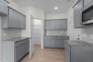 2604 Nexus Drive B, Greenville, NC 27834 – photo 15: 31-web-or-mls-_S0A4018