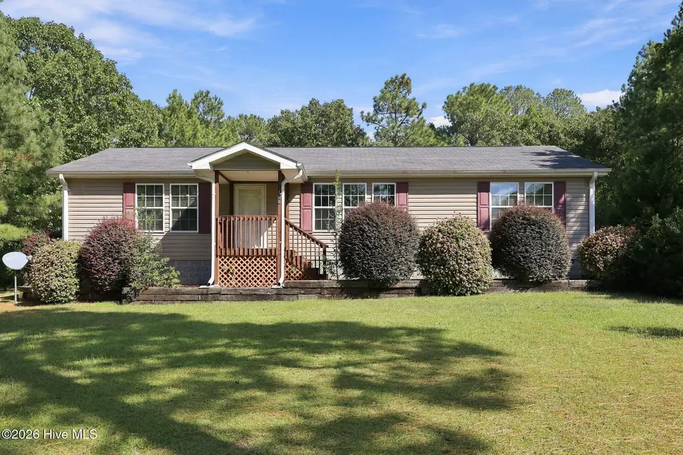 106 Deer Trail Lane, Carthage, NC 28327 — 3-bedroom manufactured home, Carthage, NC, photo 1 of 48: Front of House
