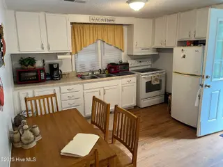 11 Cedar Lane, Blounts Creek, NC 27814 – photo 4: Kitchen/Dining Area
