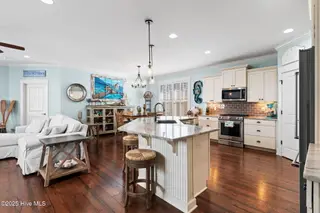 6467 Timber Hitch Drive SW, Ocean Isle Beach, NC 28469 – photo 8: 16-web-or-mls-CamMediaLLC.com (36 of 77)