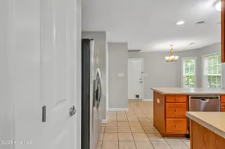8 Arrowhead Drive, Hubert, NC 28539 — 4-bedroom home in Great Neck Shores, Hubert, NC, photo 13 of 31: DSC_3642