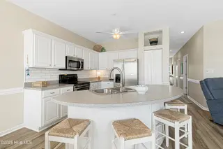 105 Beachwood Drive 1c Blue Water Condominiums, Atlantic Beach, NC 28512 – photo 8: Kitchen