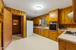5257 Us 64 Alt E, Conetoe, NC 27819 – photo 12: Kitchen