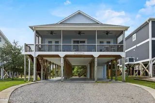 1611 E Pelican Drive, Oak Island, NC 28465 – photo 4