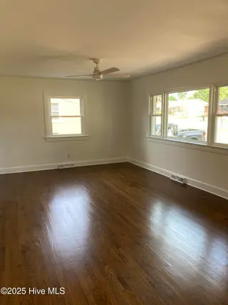 1709 Westwood Avenue W, Wilson, NC 27893 – photo 2: Living Room