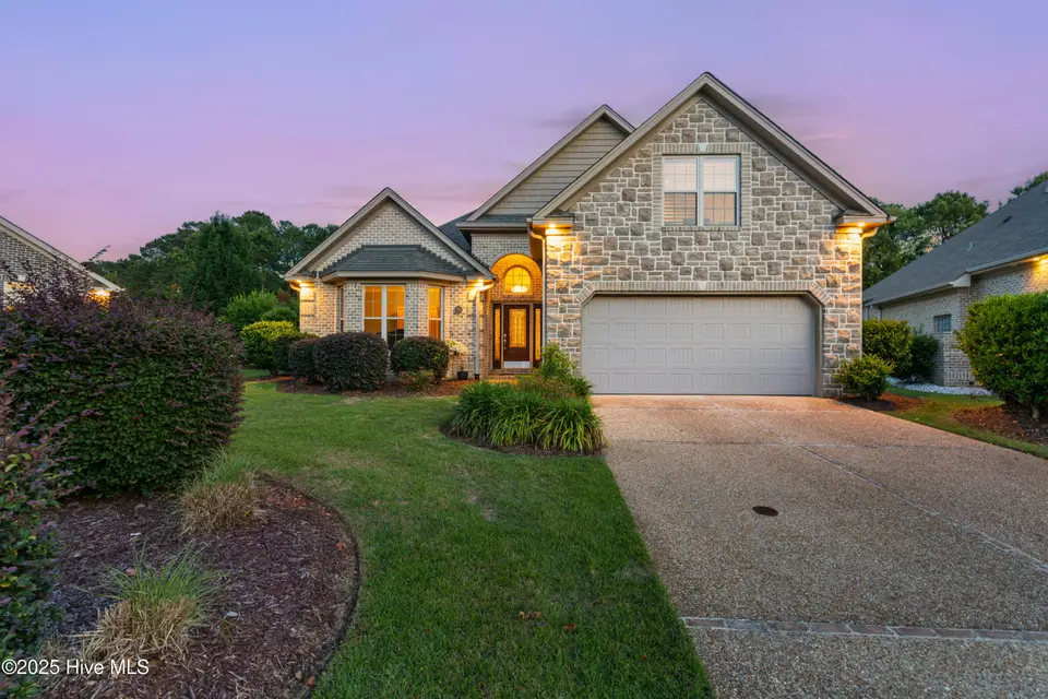 310 White Swan Court, Wilmington, NC 28412 — 3-bedroom home in Village at Motts Landing, Wilmington, NC, photo 1 of 50: 310WhiteSwanCtTw-1
