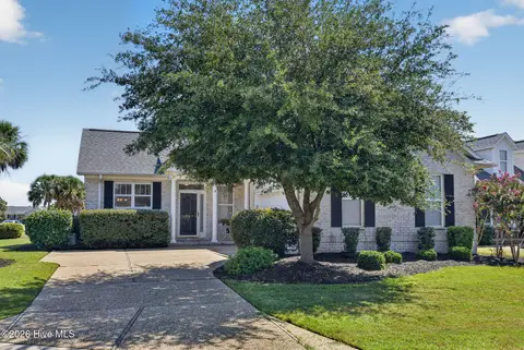 1067 Garden Club Way, Leland