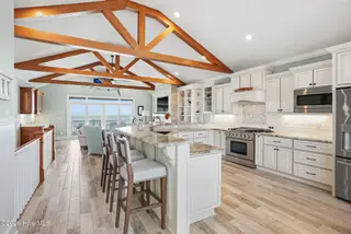 246 E First Street, Ocean Isle Beach, NC 28469 – photo 5: 246E1stSt_OceanIsleBeach_CarlaR_MLS_13