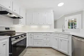 1605 Rondo Drive, Greenville, NC 27858 – photo 11: 35-web-or-mls-IMG_0056