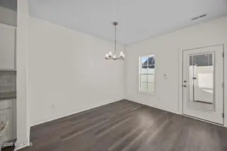 1909 Newbury Way D, Greenville, NC 27834 – photo 10: 13-web-or-mls-BLS_0015