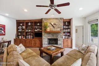 2207 Hidden Harbor Drive, New Bern, NC 28562 – photo 4: 2207 Hidden Harbor Drive