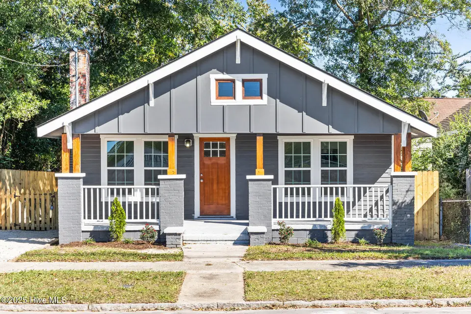 513 S 13th Street, Wilmington, NC 28401 – photo 1 of 31: 001_513_south_13th_street-01_55