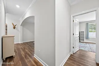 439 Sugar Cove, Wilmington, NC 28411 — 5-bedroom home in Scotts Hill Village, Wilmington, NC, photo 19 of 63: 20_hallway