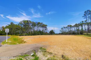 530 Freedom Park Road, Beaufort, NC 28516 – photo 4: 530 Freedom Park Rd