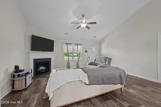 434 Mccall Drive, Jacksonville, NC 28540 – photo 6: 25-web-or-mls-_RAD0282