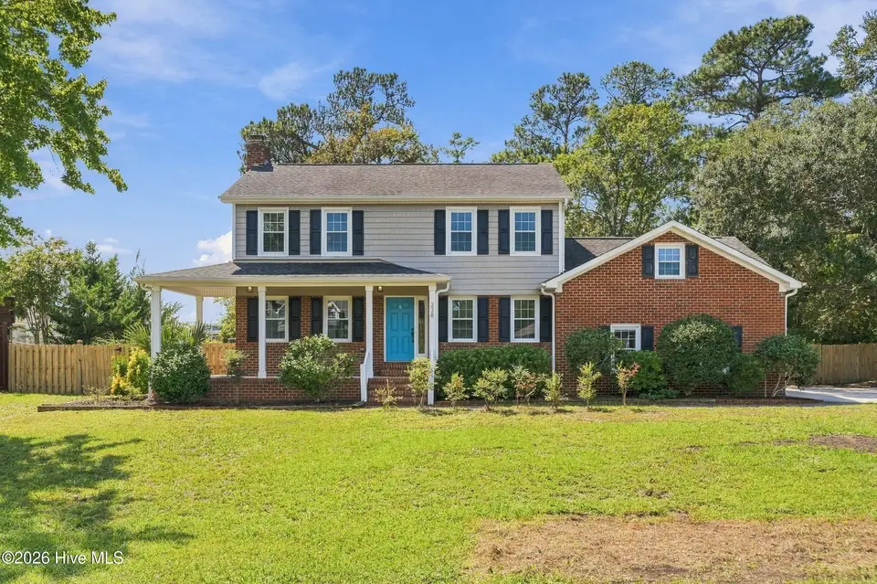 238 Shannon Drive, Wilmington, NC 28409 – photo 1 of 75: 2_front center