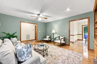 1022 Crosswinds Drive, Elizabeth City, NC 27909 – photo 4: Living Room