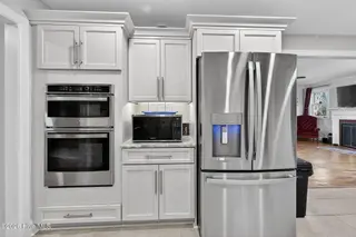 2714 Princess Place Drive, Wilmington, NC 28405 – photo 13: 13_2714_Princess_Pl_Dr_Wilmington_NC_284