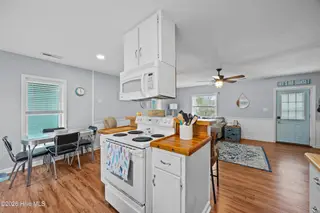 159 NW 4th Street, Oak Island, NC 28465 – photo 19: 19_kitchen
