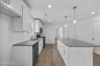 463 Hinton Lane SW 40, Ocean Isle Beach, NC 28469 – photo 11: 12_kitchen
