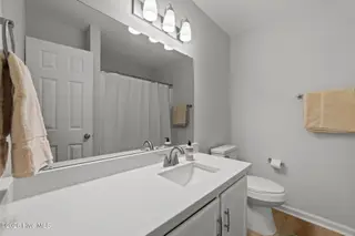 101 David Drive B1, Greenville, NC 27858 – photo 14: 20-web-or-mls-LHV_6276 (2)