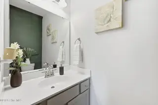 1023 Marlin Boulevard, New Bern, NC 28562 – photo 14: Half Bath