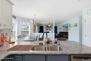 101 Maidens Court, Elizabeth City, NC 27909 – photo 12: 29-web-or-mls-IMG_1146