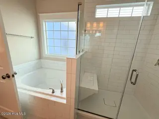 132 Flat Clam Drive, Wilmington, NC 28401 – photo 15: Owners Bath