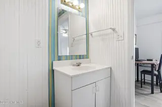 525 Fourth Avenue S, Kure Beach, NC 28449 — 2-bedroom home, Kure Beach, NC, photo 12 of 30: 21_525_Fourth_Ave_011