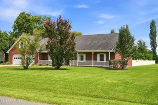 702 Everett Drive, Elizabeth City, NC 27909 – photo 6: 007_mh2_4276