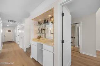 5122a Greenville Loop Road, Wilmington, NC 28409 — 4-bedroom townhome, Wilmington, NC, photo 24 of 56: 24_wet bar