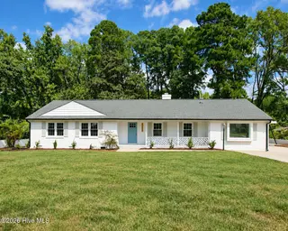 1114 Knollwood Drive NW, Wilson, NC 27896 — 4-bedroom home in Forest Hills, Wilson, NC, photo 1 of 31: 01_beyc6aba86b1d8776