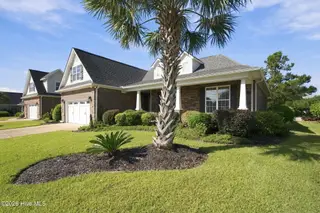 1014 Ginger Lily Way, Leland, NC 28451 — 4-bedroom home in Waterford of the Carolinas, Leland, NC, photo 2 of 53: 58-web-or-mls-DSC07606