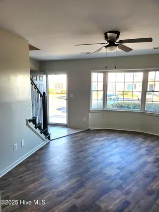 3812 Sterling Pointe Drive F1, Winterville, NC 28590 – photo 6: Living Area