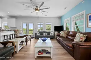 104 Wiley Court, Emerald Isle, NC 28594 – photo 18: Living Area