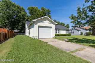 2039 Hunters Ridge Drive, Midway Park, NC 28544 – photo 3