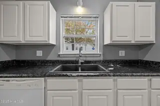 2916 Flintridge Drive, Greenville, NC 27834 – photo 13: 12