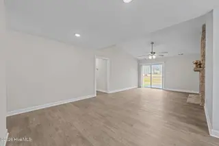 707 Plantation Drive, New Bern, NC 28562 – photo 5: 24-web-or-mls-DSC_2687