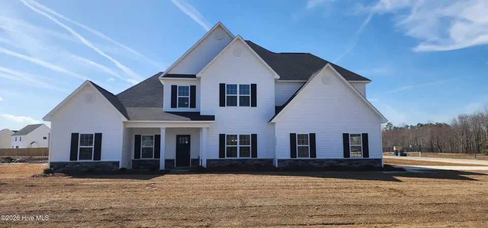 1000 Sharpnose Street, New Bern, NC 28562 – photo 1 of 9: 20260304_104751