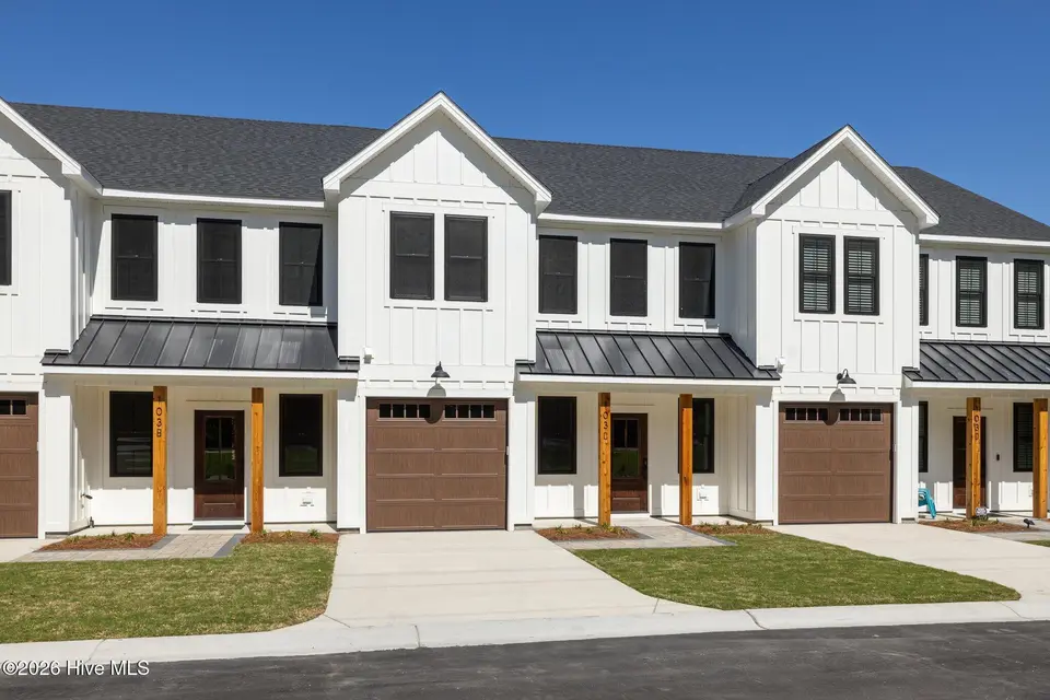 107 Star Lake Circle C, Cape Carteret, NC 28584 – photo 1 of 47: 1-web-or-mls-1S3A2476