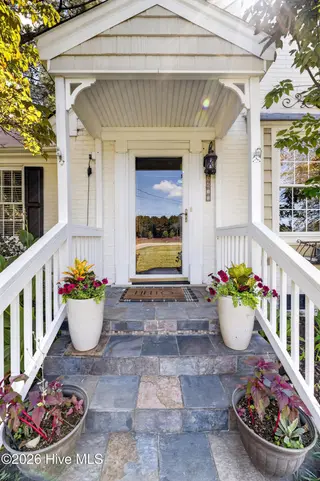 3611 Dickinson Avenue Ext, Greenville, NC 27834 — 3-bedroom home, Greenville, NC, photo 3 of 64: 003_DSC_6598