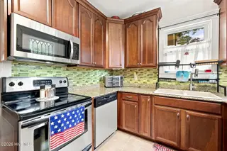 1410 Rhem Avenue, New Bern, NC 28560 – photo 22: 35-web-or-mls-0C0A9292