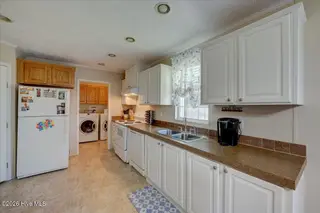 108 Dana Court, Havelock, NC 28532 – photo 14: 14-108_Dana_Ct-14