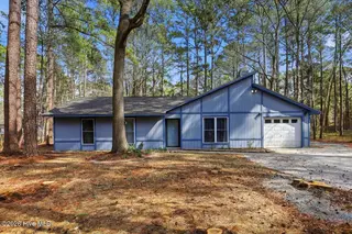 1435 Pineridge Drive, Greenville, NC 27834 — 3-bedroom home in Pineridge, Greenville, NC, photo 1 of 17: 01-1435 Pineridge Dr-1