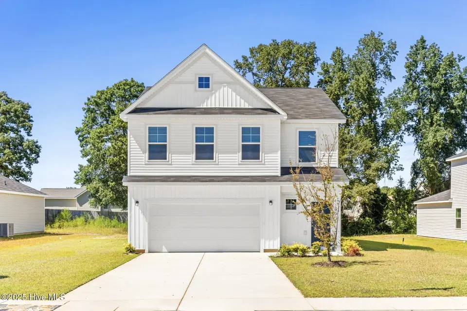 607 S Squires Run Lane, Richlands, NC 28574 – photo 1 of 37: Garrett Elevation B