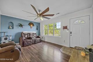 487 Fowler Manning Road, Richlands, NC 28574 – photo 11: 11_living room