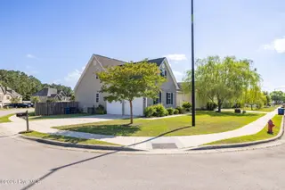 300 Walkens Woods Lane, Jacksonville, NC 28546 — 3-bedroom home in Carolina Forest, Jacksonville, NC, photo 2 of 25: 3-web-or-mls-300 Walkens Woods Ln-3